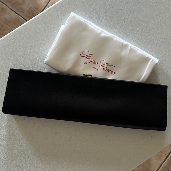 Roger Vivier Pilgrim Tube Clutch - Picture 7 of 14